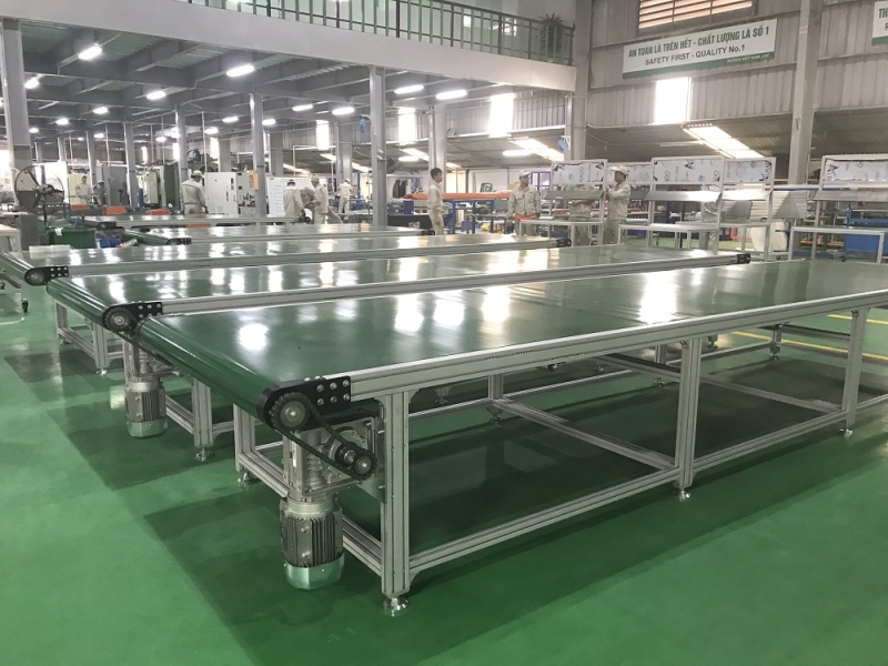 Ưu điểm nổi bật của băng tải PVC khi so sánh với các loại băng tải khác